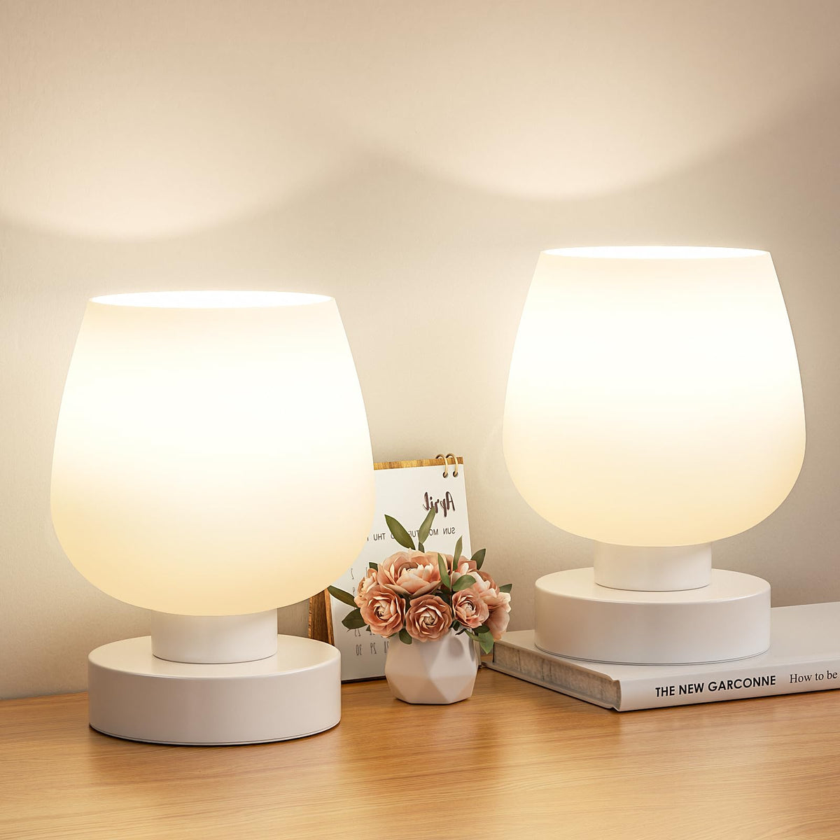 Seealle Small Touch Table Lamp for Nightstand, 3 Way Dimmable Bedside Lamp